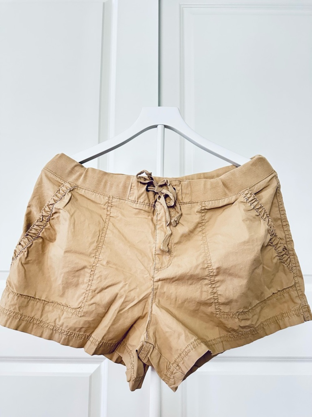 Women’s a.n.a Casual Beige Shorts Size 14